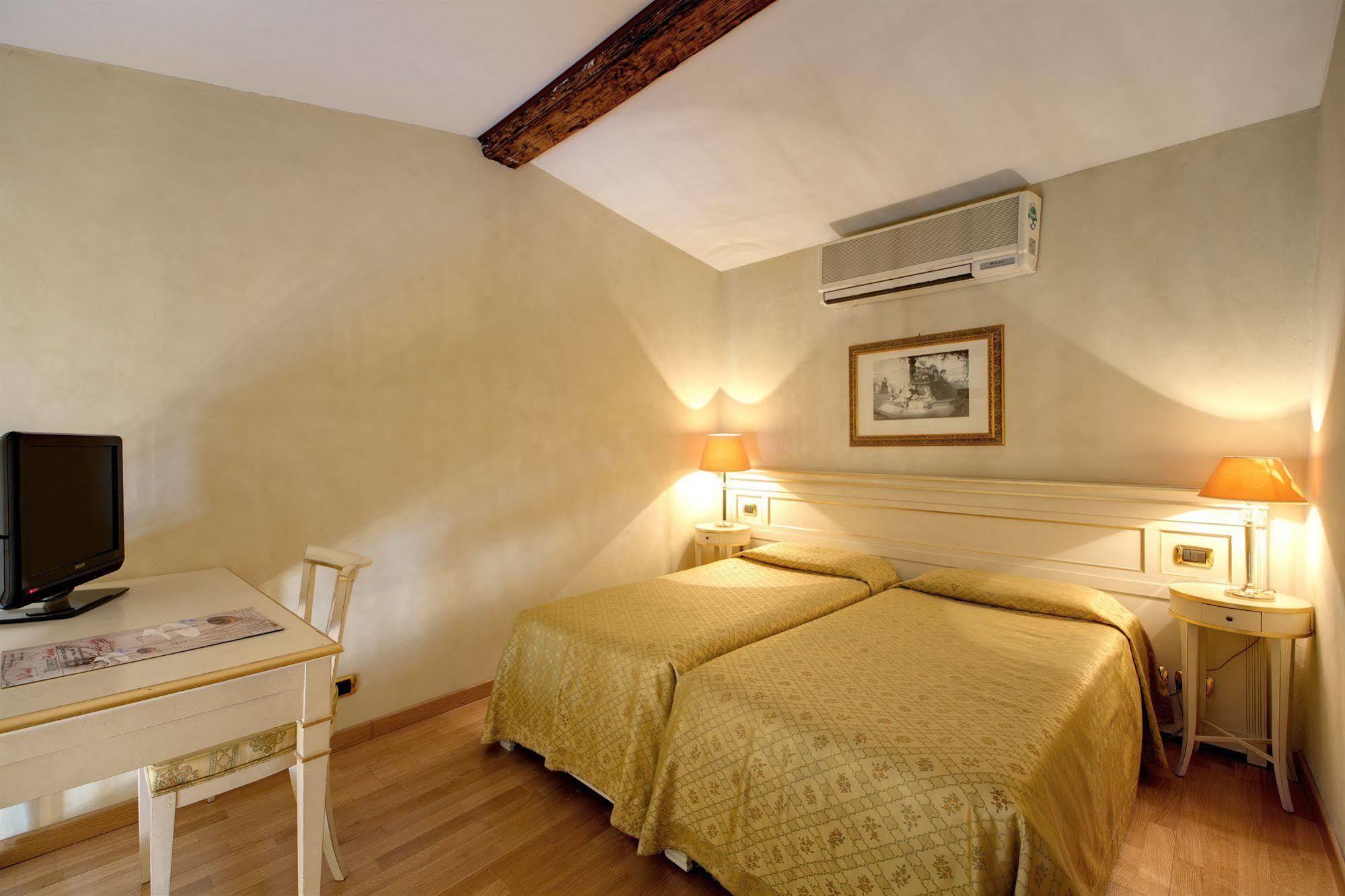 Hotel Bigallo Firenze Esterno foto